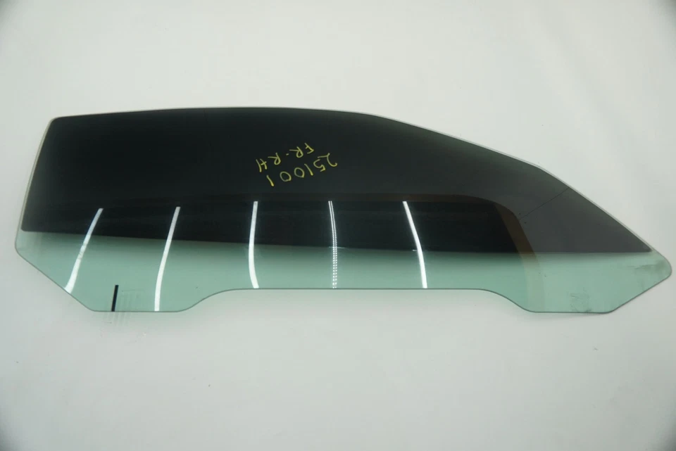 Cristal ventana puerta pasajero delantero derecho 15270577 Chevrolet Corvette C6 2005-13 Foto 2 de 3