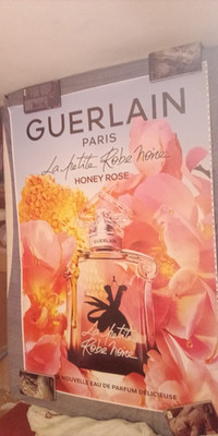 Parfum Poster 120X170 LA PETITE ROBE de GUERLAIN HONEY ROSE nvlle EDP DELICI