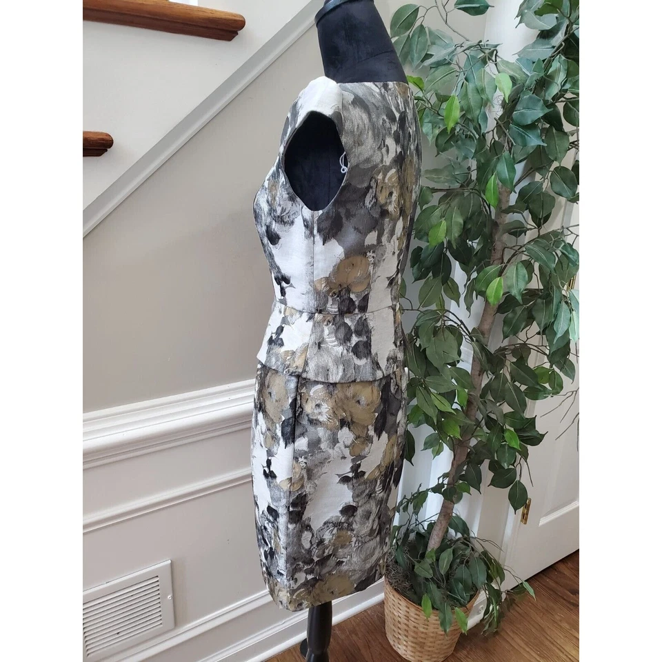 Vestido Vaina Adrianna Papell Gris Plateado Estampado Abstracto Peplum Talla 4 Foto 3 de 4