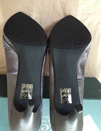 J.Renee Women's Blinda Platform Pump Pewter 8 N (60) - Picture 6 of 8