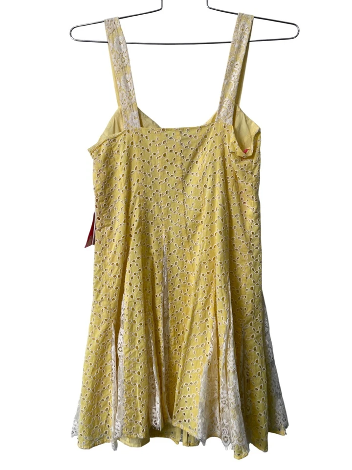 Betsey Johnson Eyelet Floral Lace Mini Dress Size 12 Sleeveless Yellow Pinup NEW - Image 2 of 4