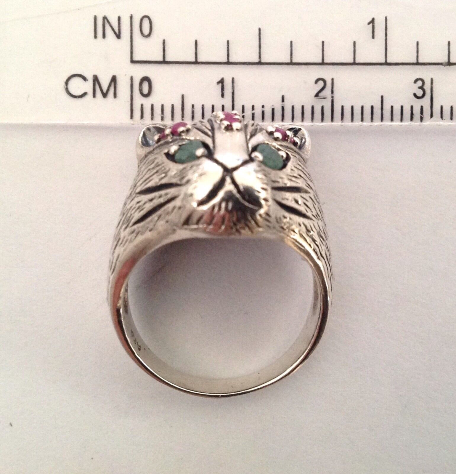 Fine Sterling Silver Emerald & Ruby Ancient Egyptian Cat Goddess Ring size 8 BN Tania okazja, darmowa wysyłka