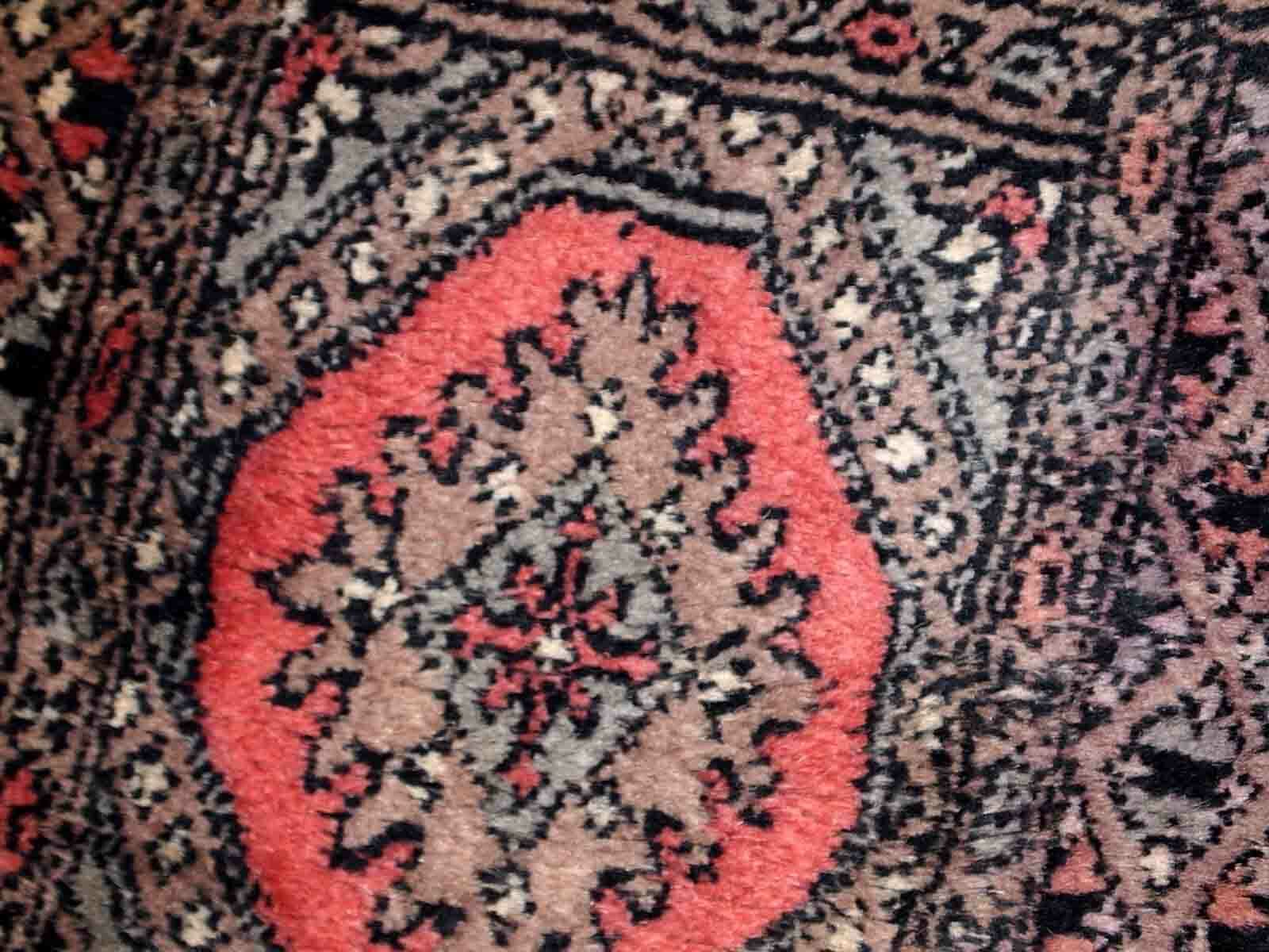 Picture 4 of 5