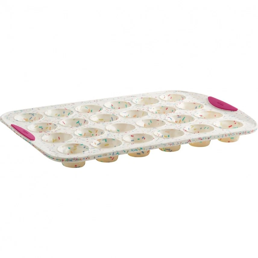 Trudeau Structure White Confetti Reinforced Silicone 24 Cup Mini Muffin Pan
Opens in a new window or