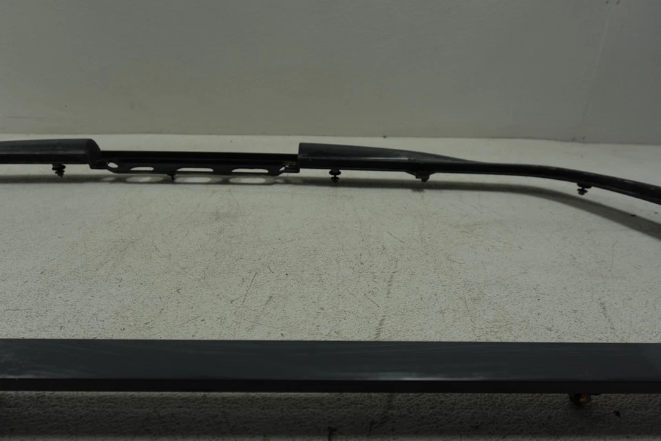 Marco moldeado de vidrio cabina extendida moldura ventana trasera Ford F150 1997-2003 OEM | W6032 Foto 3 de 4