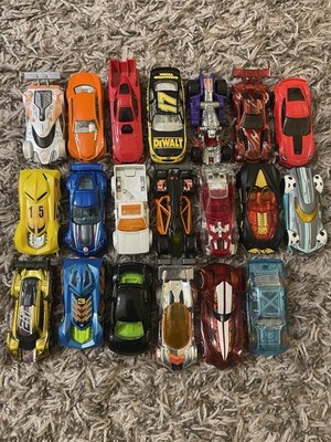 Hot Wheels Lot 20 Cars Mixed Models Corvette VW Beetle HW ID 2003-2018 (4)