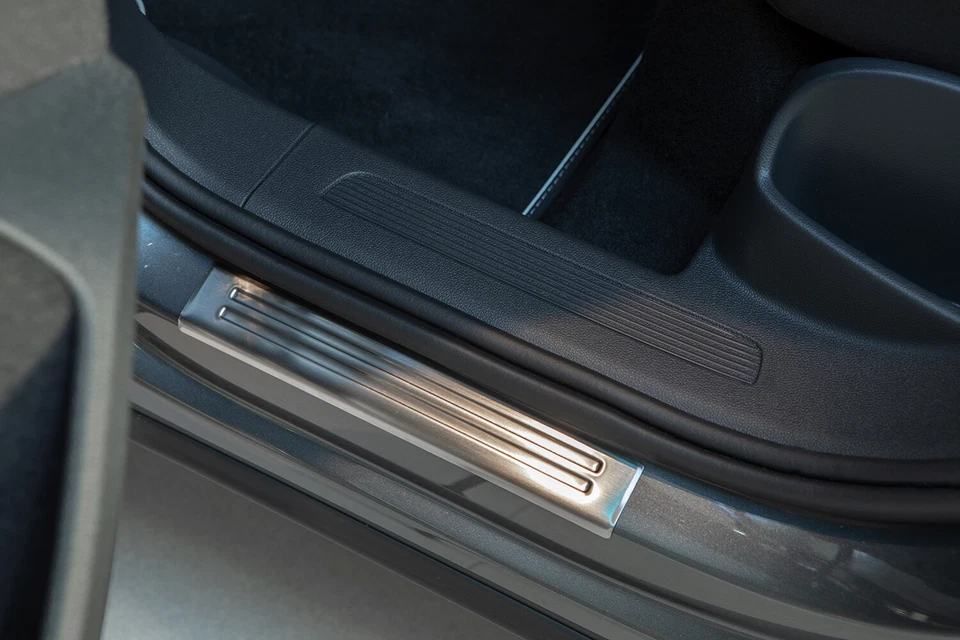 Listones de entrada exclusivos de acero inoxidable para VW Passat B8 3G Variant Combi año 2014- - Imagen 4 de 4