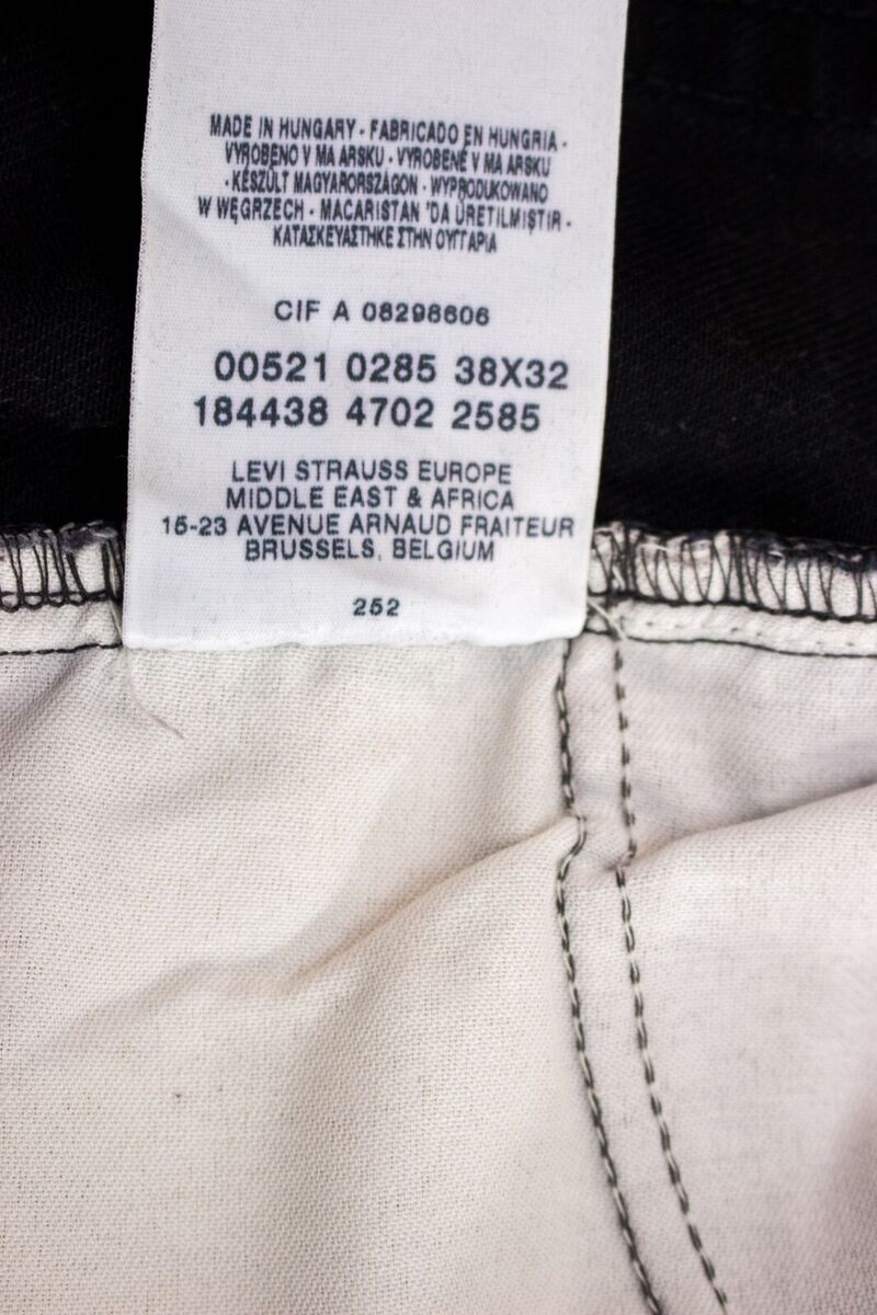 LEVI'S STRAUSS & CO Men 521 02 Straight Leg Jeans Size W38 LEVI'S STRAUSS & CO Men 521 02 Straight Leg Jeans Size W38