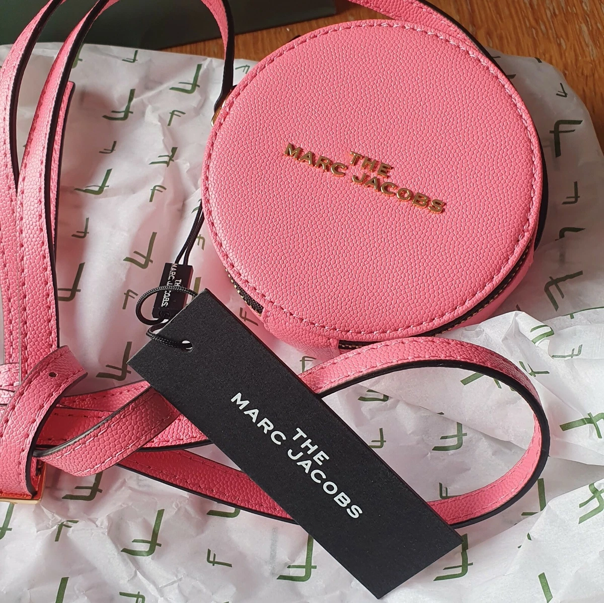 Marc jacobs 2025 hot spot bag