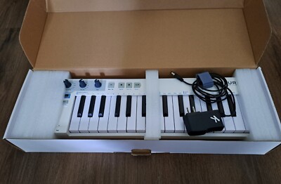 Arturia Keystep 32-Key Keyboard Controller And Sequencer With Power Cord