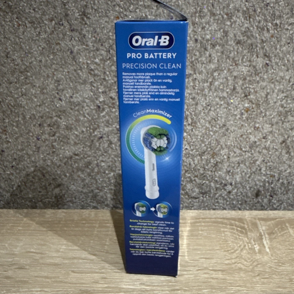 Oral-B Pro Electric Toothbrush Head Precision Clean 2 Batteries Included - Image 2 of 4