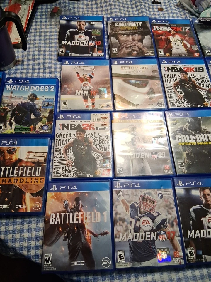 Lote De 18 Juegos Ps4 Call Of Dutyinfinite Warfare Y Madden 17-18 Y Más Foto 2 de 3