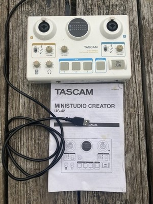 TASCAM US-42 MiNiSTUDIO Creator USB Audio Interface Podcasting Podcast Studio
