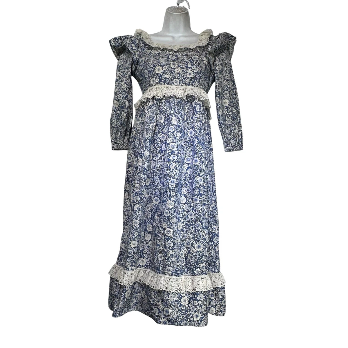 chinese dress ladies Round Neck Long Sleeves Light Blue Lace Short Prom Homecoming Dresses, –  Lwt Dress main image 1