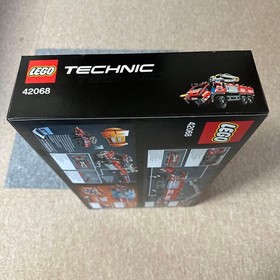 LEGO TECHNIC 42068 Airport Fire Rescue Vehicle Building Set Unopened