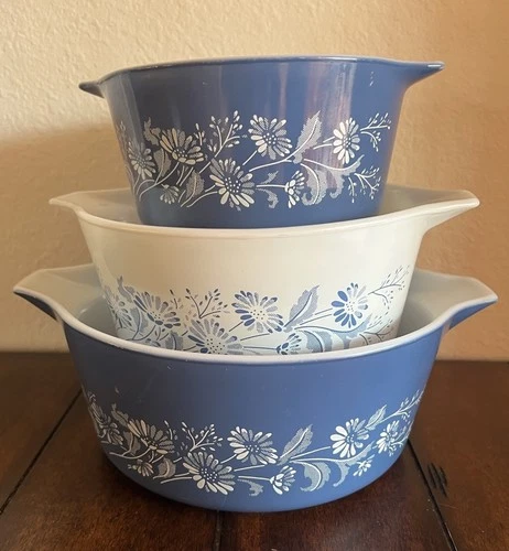VTG Pyrex Colonial Mist Cinderella Mixing Bowls With 2 Lids 475/474/473 1980’s