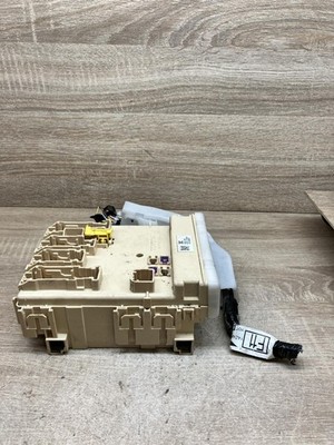 6358 3367 82730 12X80A 89221 02331 Fuse Module Fits for Toyota Auris E180