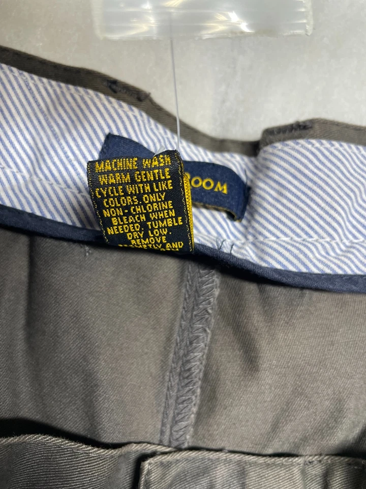 Bermuda chino plissada dupla sarja cinza carvão masculina Club Room tamanho 38 nova com etiquetas - Imagem 4 de 4