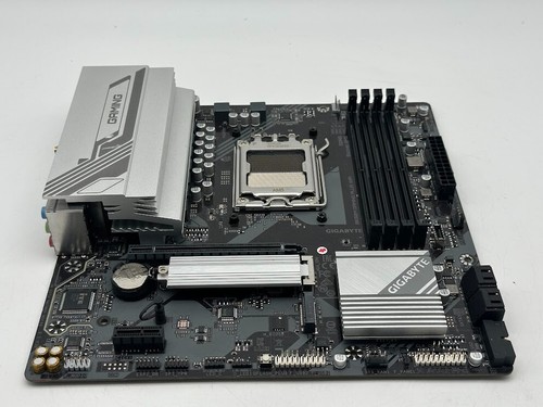 GIGABYTE B650M GAMING PLUS WIFI AM5 LGA 1718 AMD M-ATX DDR5 READ/FOR PARTS - Zdjęcie 2 z 10
