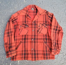 Vintage 40s/50s Woolrich Red Plaid Wool Barn Hunting Coat Sz 40 Mackinaw Jacket