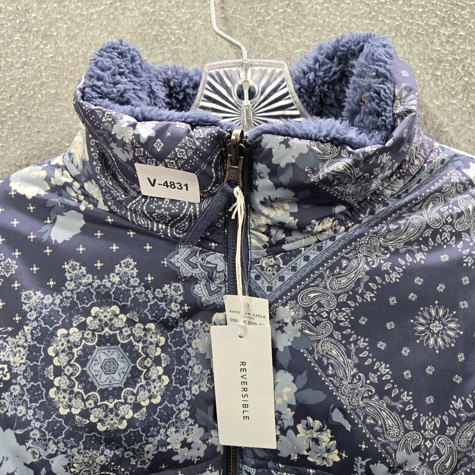 Chaqueta para mujer American Eagle mediana azul floral cachemira acolchada reversible nueva con etiquetas Foto 4 de 4