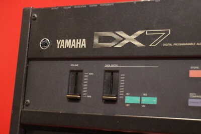 USED Yamaha DX 7 Synthesizer Keyboard DX7 Gray Matter E! U2521