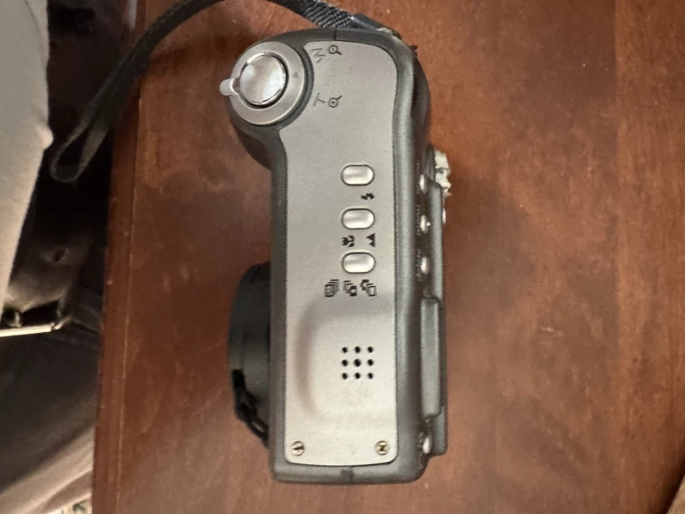 Kodak EasyShare DX7630 6.1MP Digital Camera - Blacko Ok - Image 3 of 3