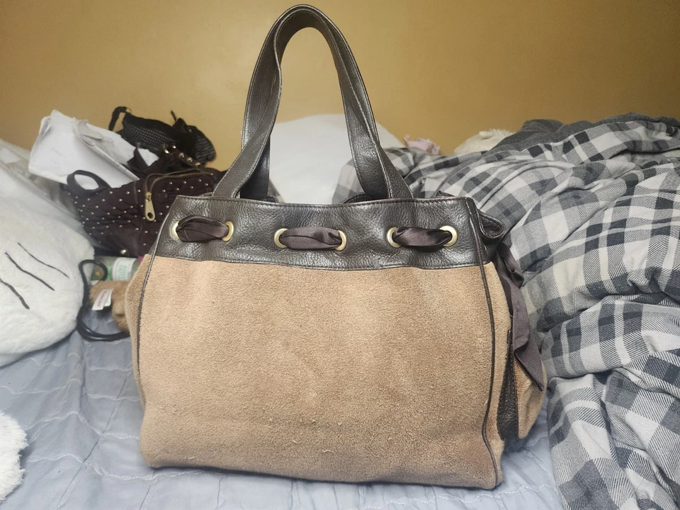 Alta costura jugosa marrón vintage con diseño de flores en la parte delantera Foto 3 de 4