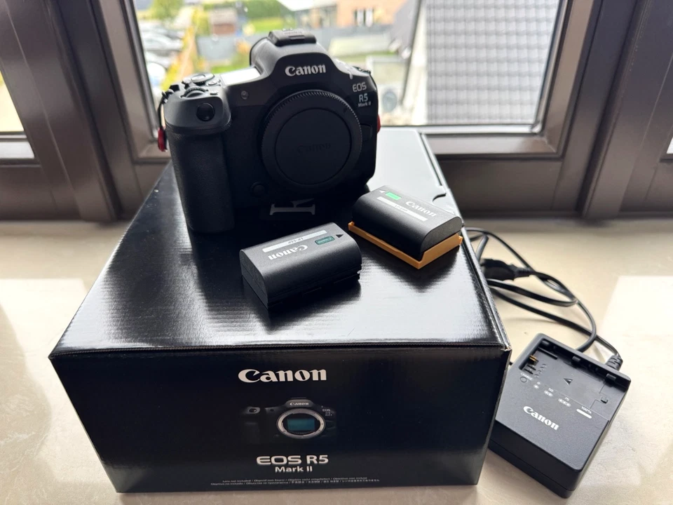 Canon EOS R5 Mark II Body - wie neu - - Bild 2 von 4