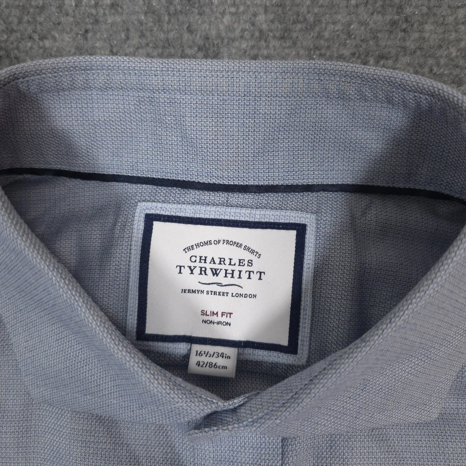 Camisa de vestir Charles Tyrwhitt para hombre 16,5-34 azul con botones calce ajustado puño francés Foto 3 de 4