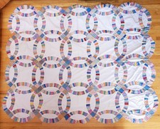 Antique Double Wedding Ring Quilt Top Hand Pieced Scalloped Ring Edge 90" x 72"