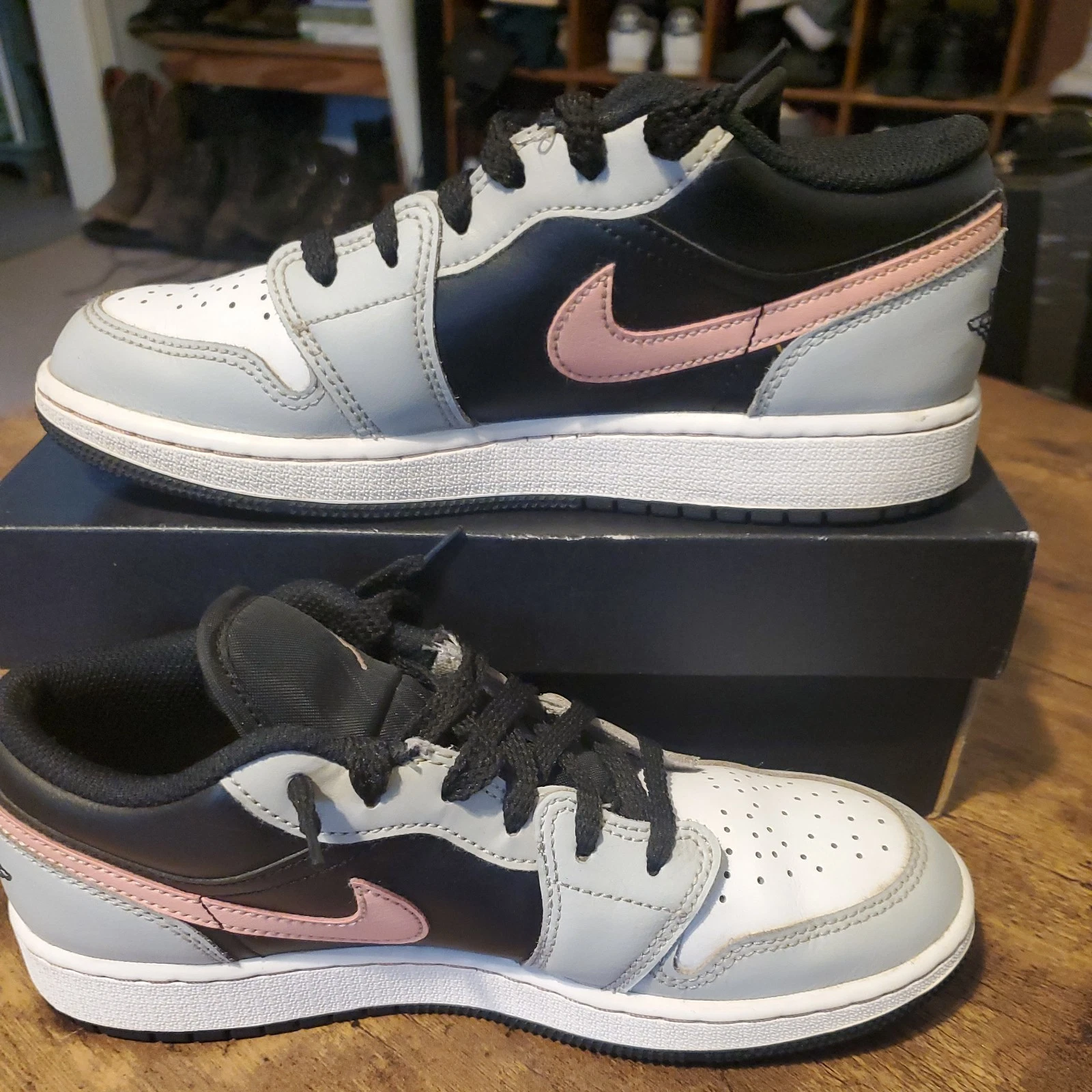 Jordan 1 corallo sbiancato grigio nebbia basso 553560 062 con scatola buono!!