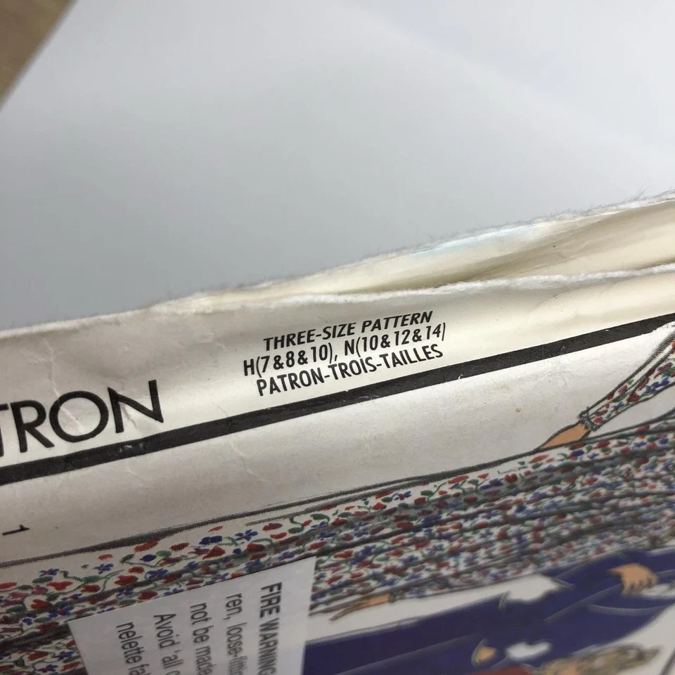 Style Uncut Girls Pyjamas Robe Sewing Pattern Size 7 - 8 - 10 Pj's Nightgown - Image 4 of 4