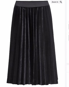 pleated bnwot bodyflirt velvet skirt
