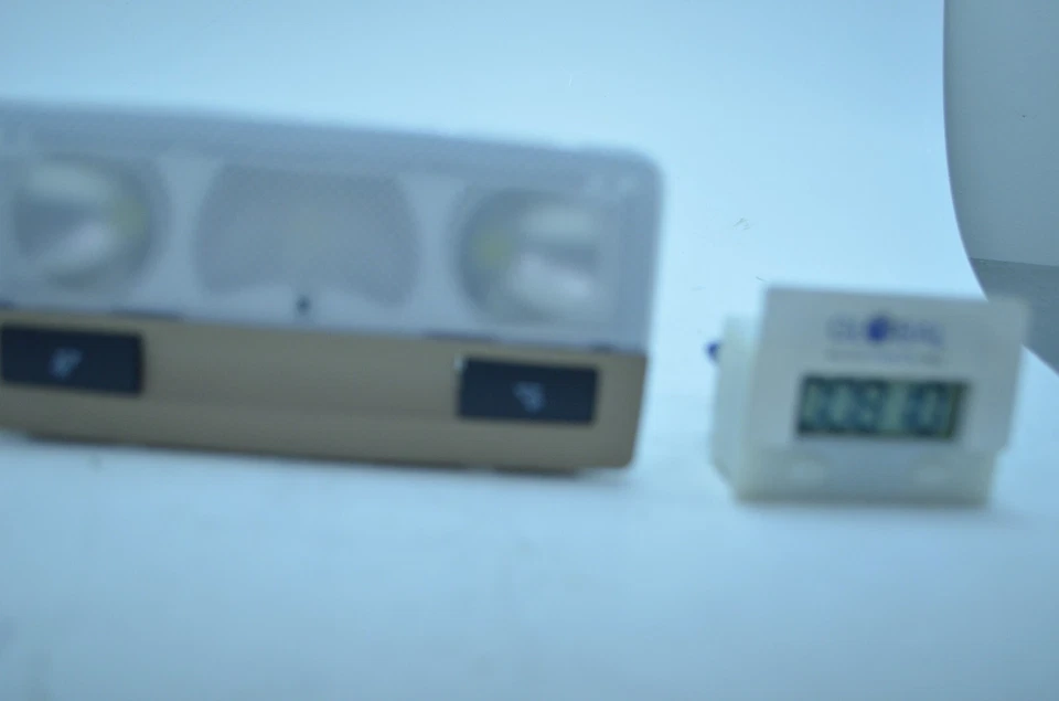 10-13 BUICK LACROSSE TECHO SUPERIOR CONSOLA CÚPULA LUZ LÁMPARA OEM Foto 2 de 4