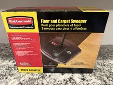Rubbermaid Commercial 421288BLA 44 in. Floor and Carpet Sweeper - Black/gray NEW