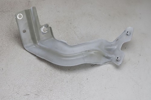 Volkswagen Atlas Cross Sport 2022 Vorne rechts Halterung Kotflügel RIM36763