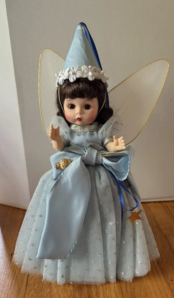 Muñeca Hada de la Virtud Madame Alexander 8" Azul Regalo Hada Con Varita Usada en Excelente Condición 2006 EE. UU. Foto 2 de 4