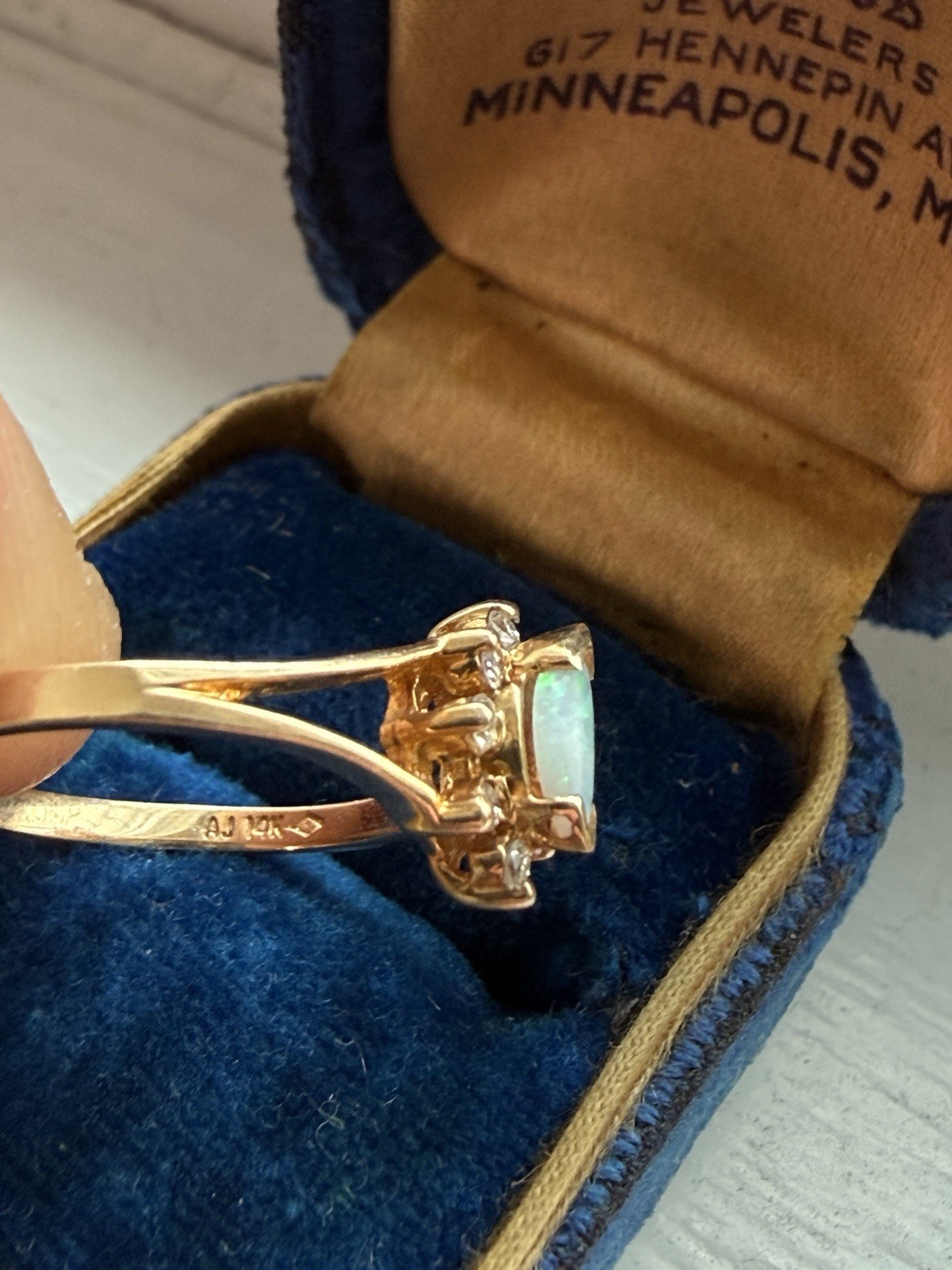 14k Solid Yellow Gold Opal Diamond Ring Vintage A… - image 5