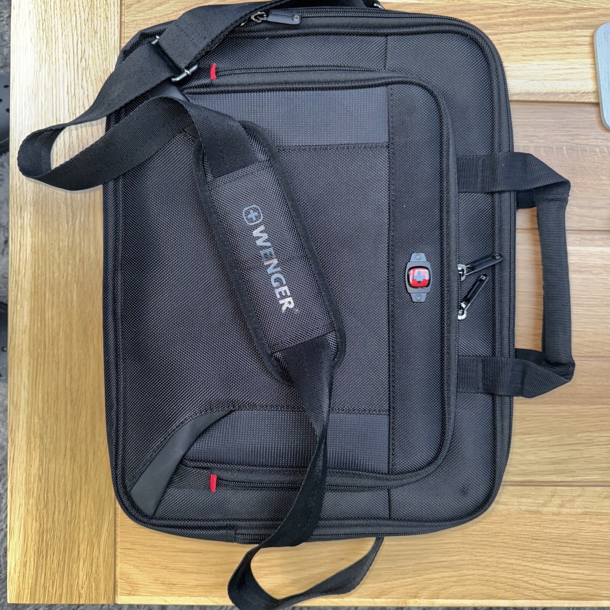 Wenger 16” Laptop Messenger Bag (Excellent Condition) UK