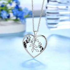 Charming Giraffe Family Heart Pendant Necklace Silver Toned Women Girls Gift