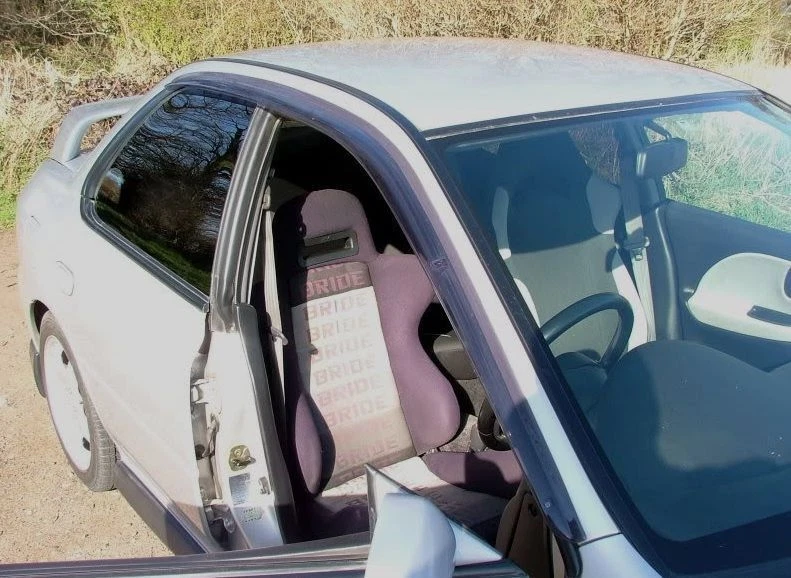 Genuine Wind Deflectors Saloon Wagon Aerial On A Pillar Fits