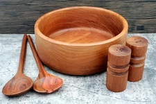 NIB Winsome Wood TEAK WOOD 5 Piece Salad Bowl Set Salt Pepper Shakers Utensils
