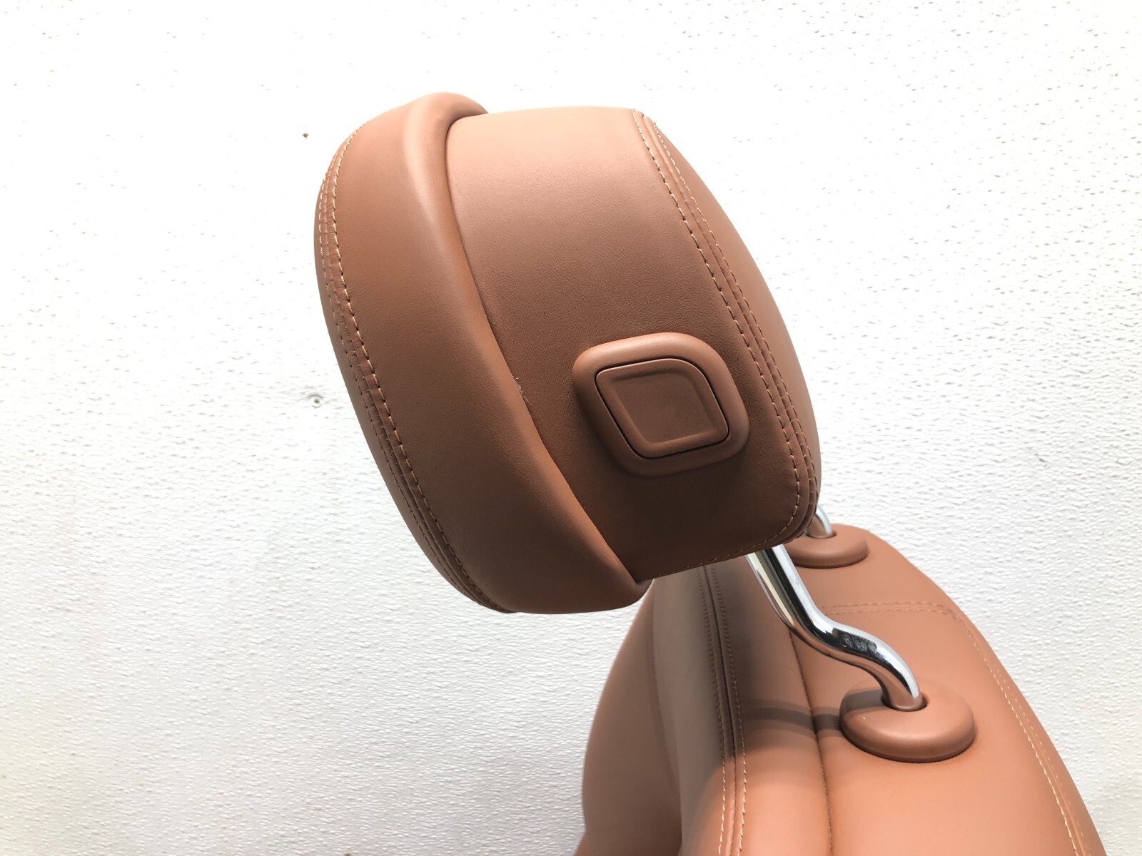 2017-2020 MASERATI LEVANTE LEFT DRIVER FRONT HEATED LEATHER SEAT OEM.