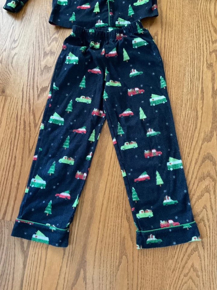 Праздничный пижамный набор Wondershop размер 6 — рождественские автомобили и елки, уютный хлопок  - Изображение 2 из 4