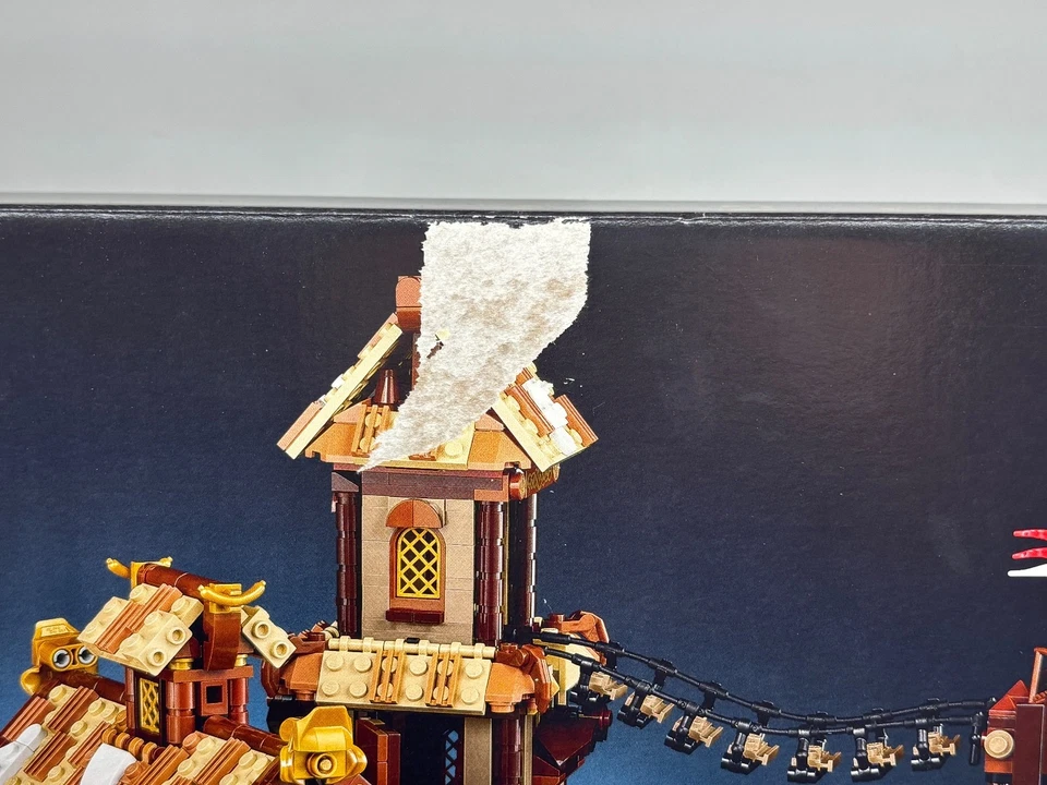 Lego Ideas #051 !! 21343 Viking Village New Sealed !! Minor Box Damage - Image 4 of 4