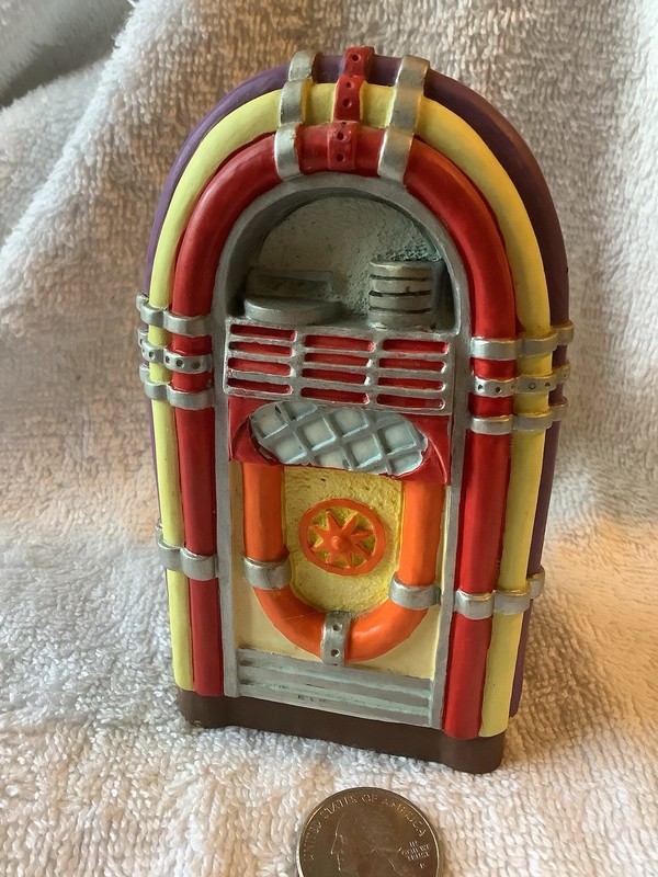 San Fransisco Music Box Company Jukebox - Plays Elvis  "Love Me Tender" 4.75”