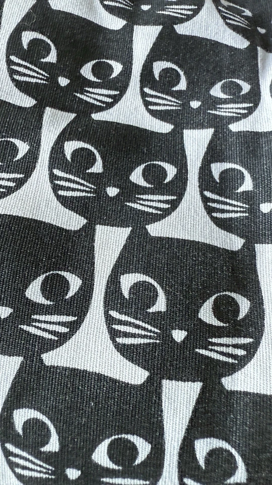 Almohadas Lumbares IKEA Black Cat MATTRAM Refuerzo Niina Aalto Retro MCM 10x21" Foto 2 de 4