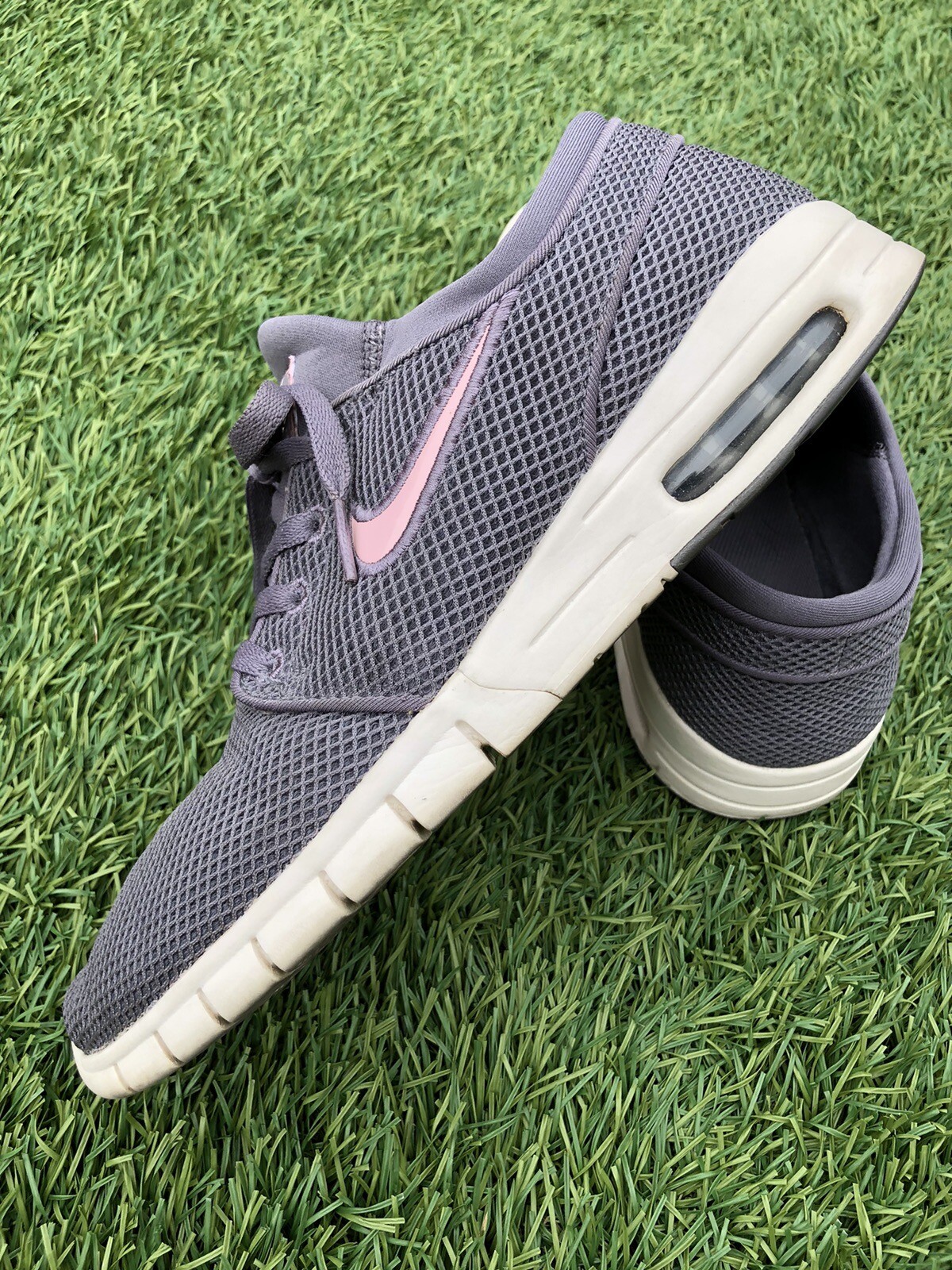 nike janoski bubblegum