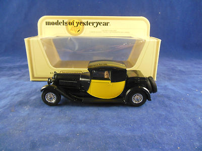 Extrem seltene und ungewöhnliche Streichholzschachtel Yesteryear Y-24 Bugatti T44 schwarz & gelb